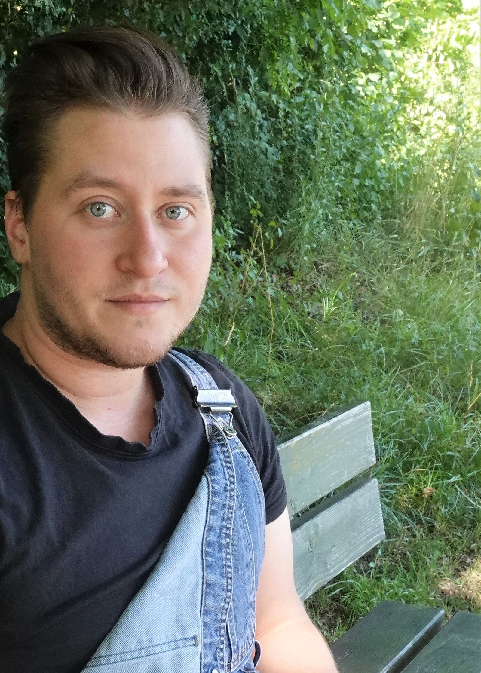 Nathanael ist Volontär im Lektorat Geschenkbuch